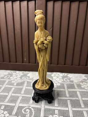 Vintage Ivorene Chinese Asian Maiden holding a Bundle of Roses